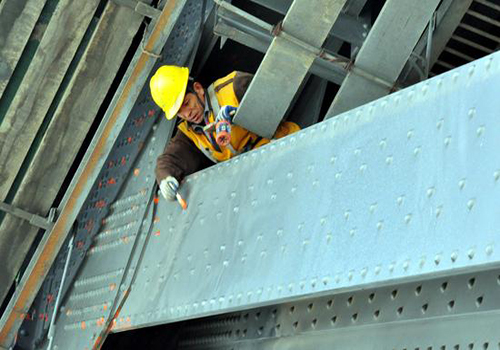 海拉尔钢结构厂房巧用四种方法避免钢结构工程生锈腐蚀